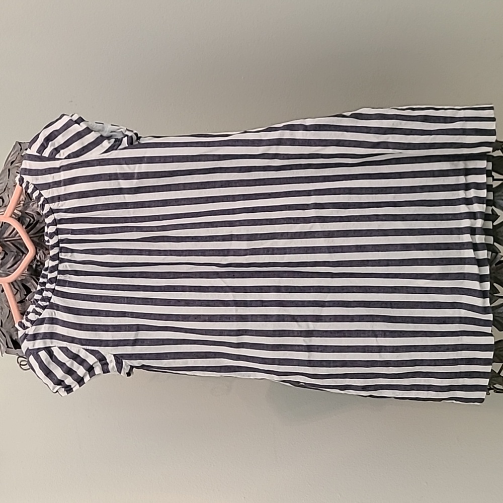 Casual dress - Picture 1 of 2